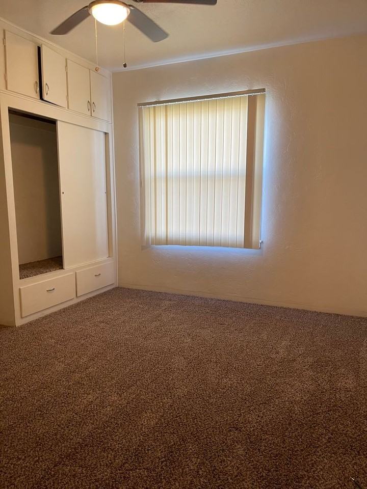 1701 Central Ave - Photo 5 of 7