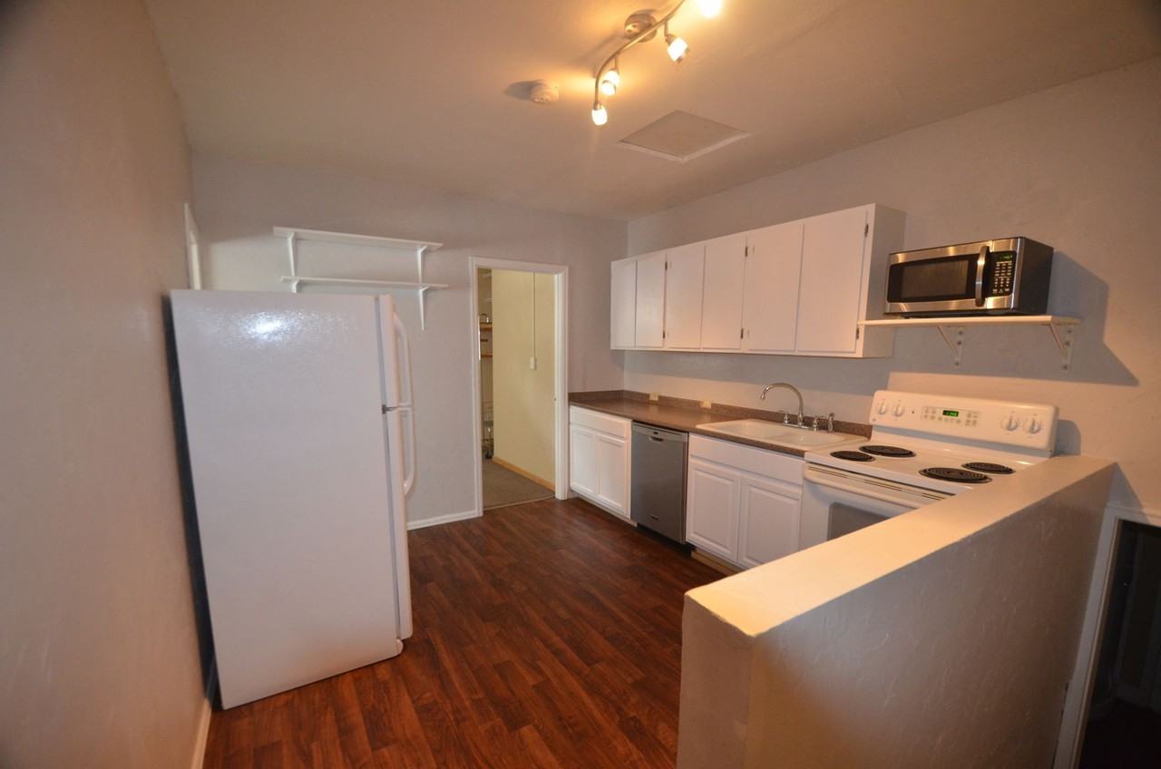 43 Red Feather Rd - Photo 7 of 12