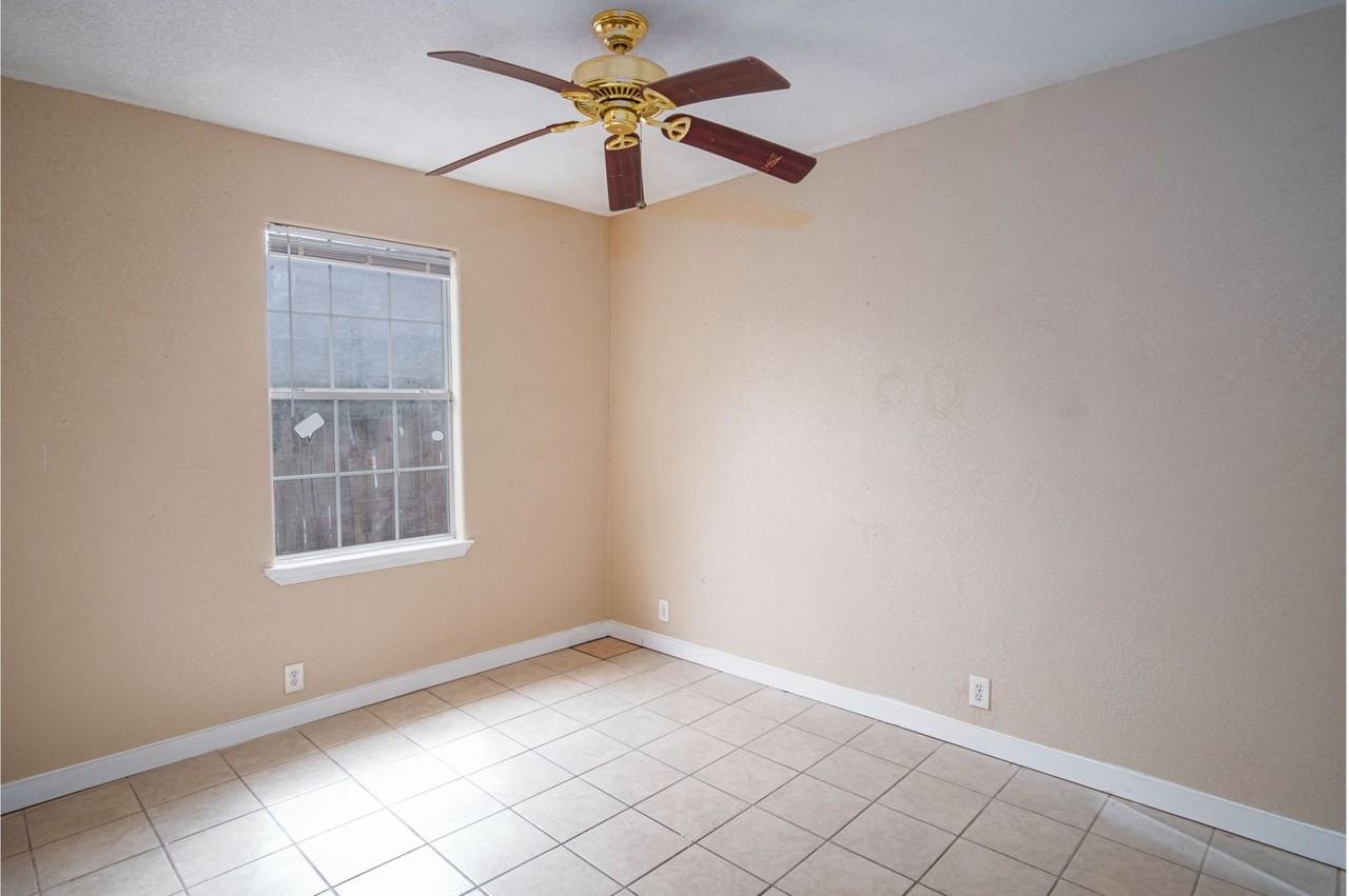 717 N Colorado St - Photo 4 of 13