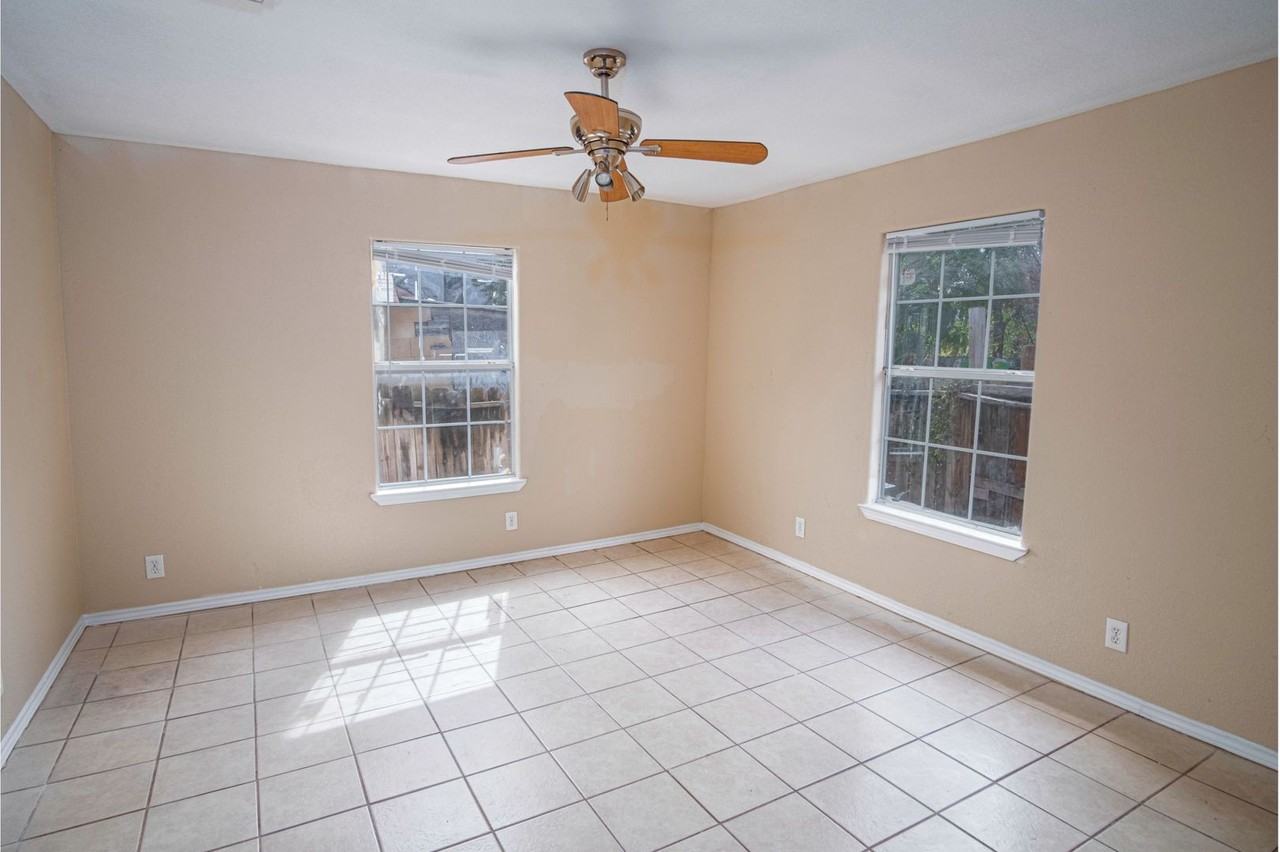 717 N Colorado St - Photo 7 of 13