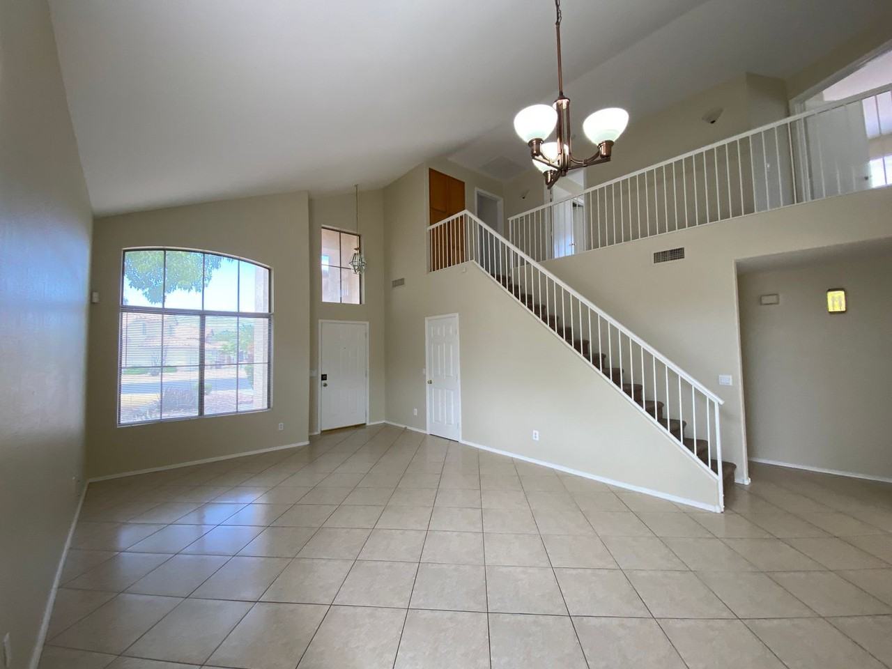 13701 N 82nd Ave - Photo 4 of 25