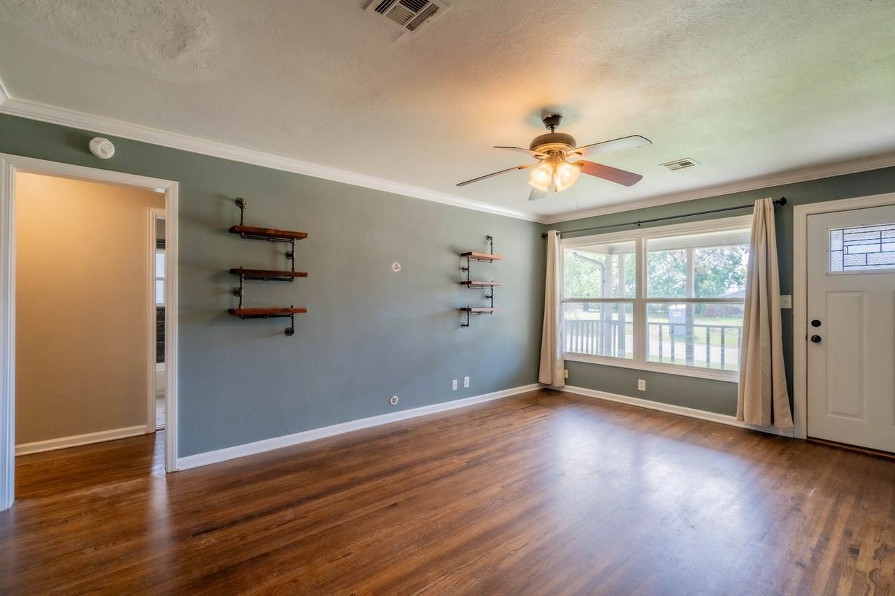 4953 S Boston Pl - Photo 6 of 20