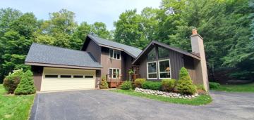featured image of 8676 8676 Fairway Drive  - Off Season Only