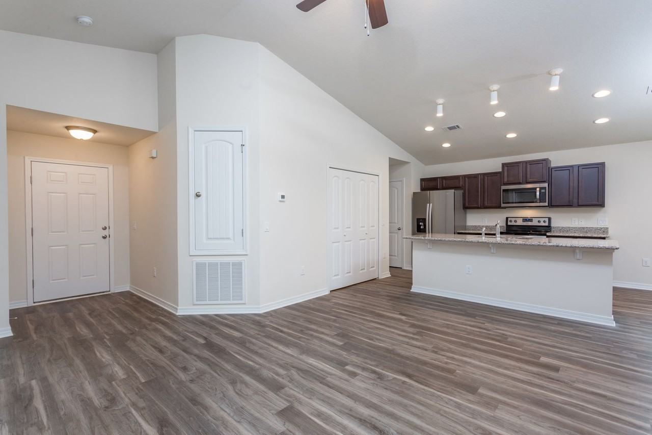 5664 Peach Dr - Photo 2 of 24