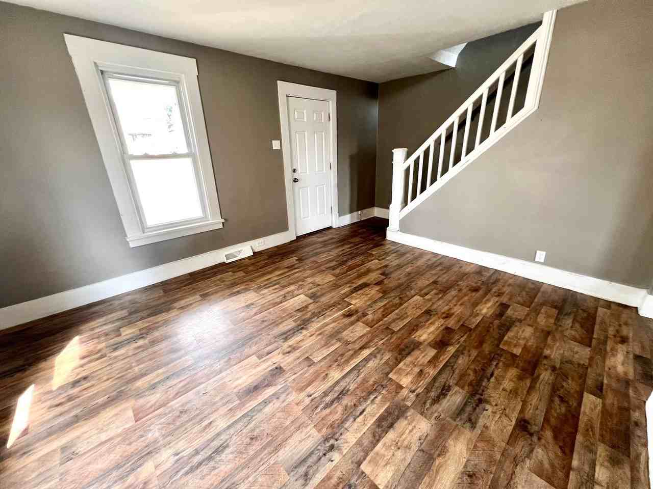 4535 4th Ave - Photo 3 of 17