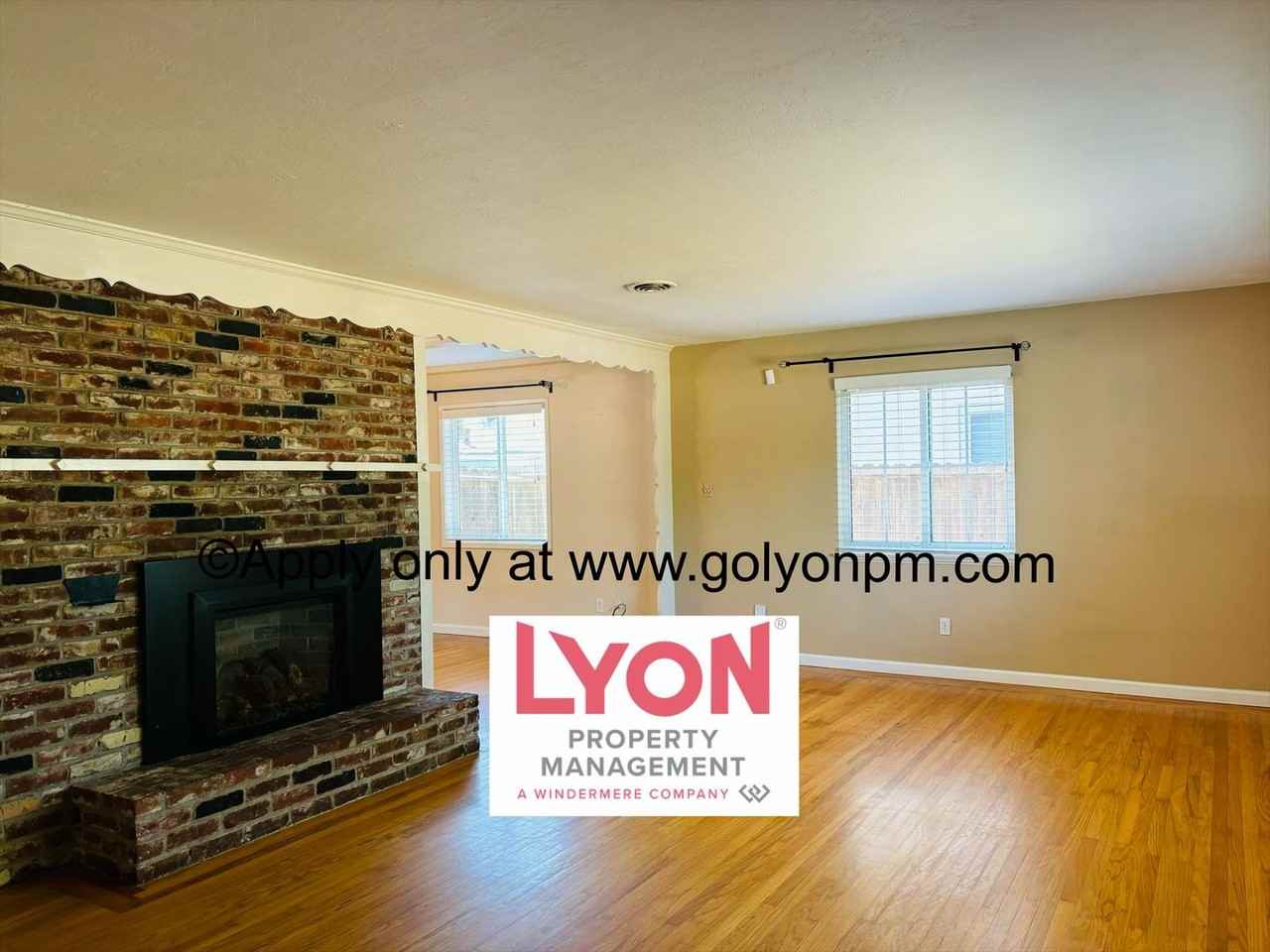 2438 Edna St - Photo 3 of 22