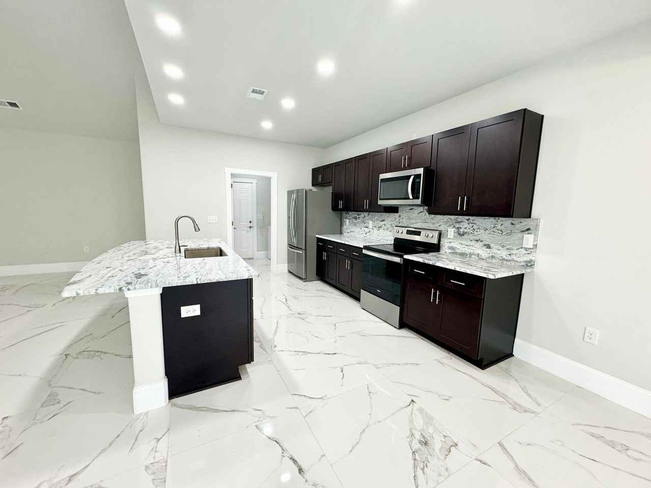 329 Blue Rock Dr - Photo 3 of 28