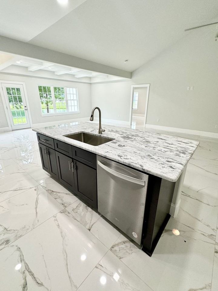 329 Blue Rock Dr - Photo 4 of 28