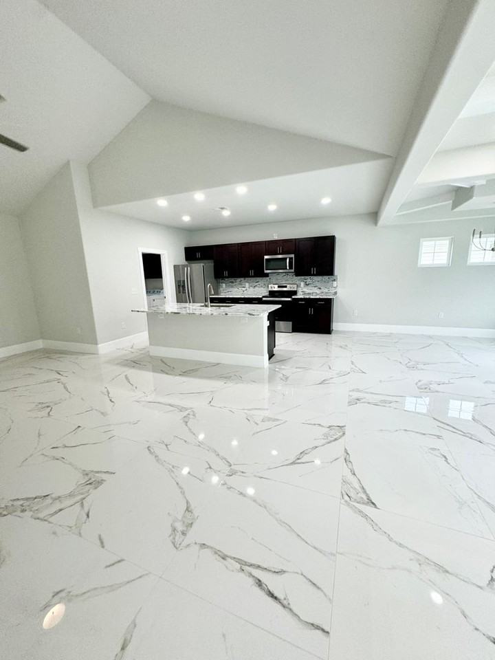 329 Blue Rock Dr - Photo 5 of 28