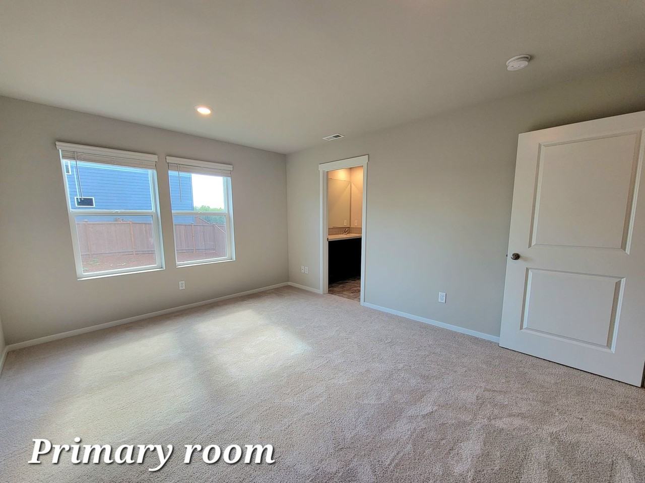 6685 Langley Ave Ne - Photo 6 of 19