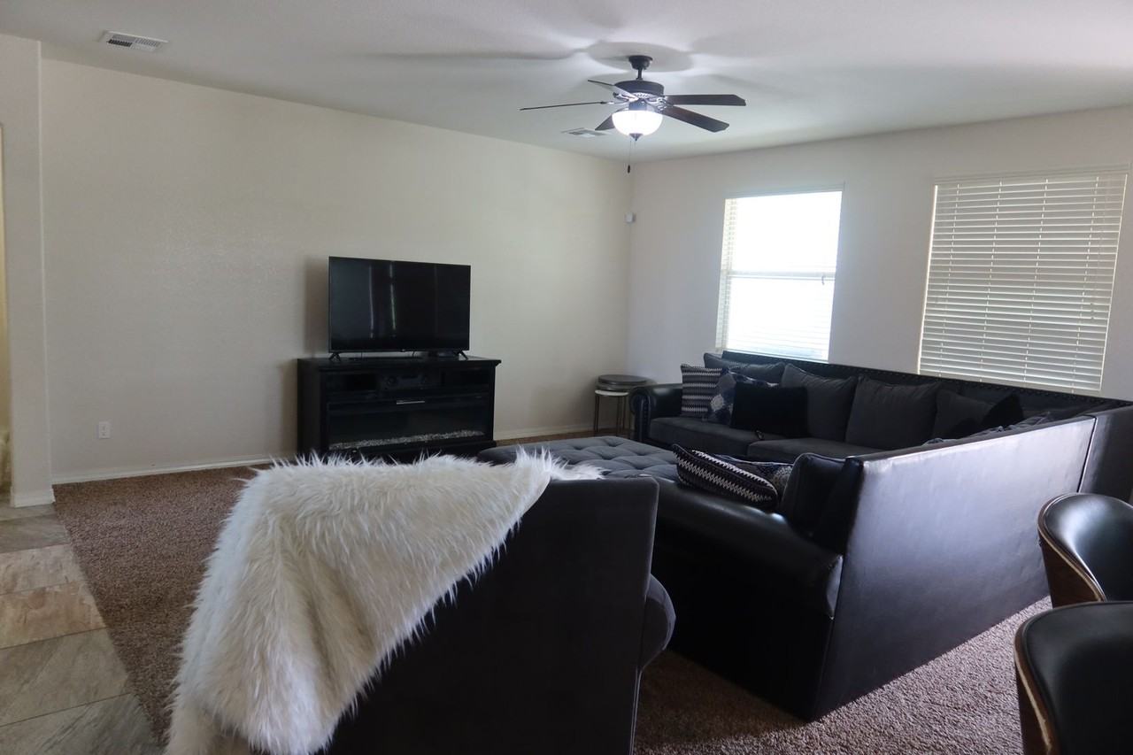 504 Valley Plum Dr - Photo 3 of 22