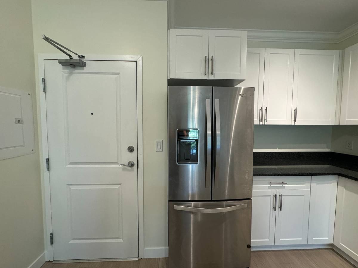 11580 223 Street #203 - Photo 5 of 16