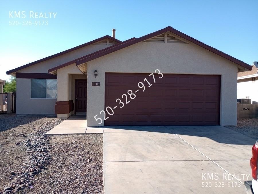 1707 E Saint Apollonia St - Photo 2 of 19