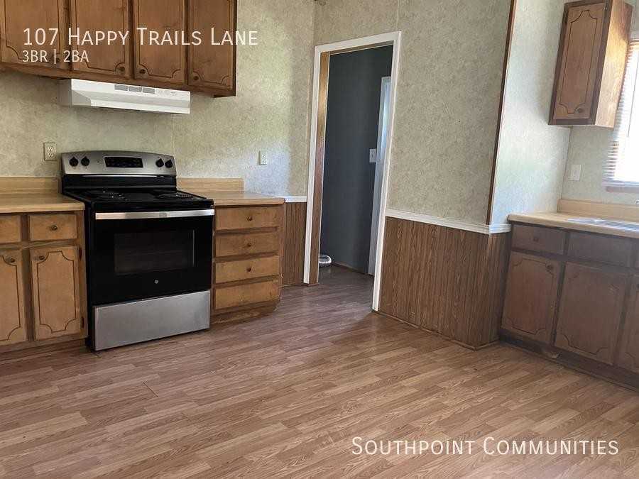 107 Happy Trails Ln - Photo 2 of 9
