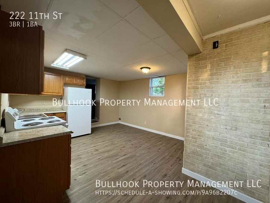 222 11th St - Photo 3 of 29