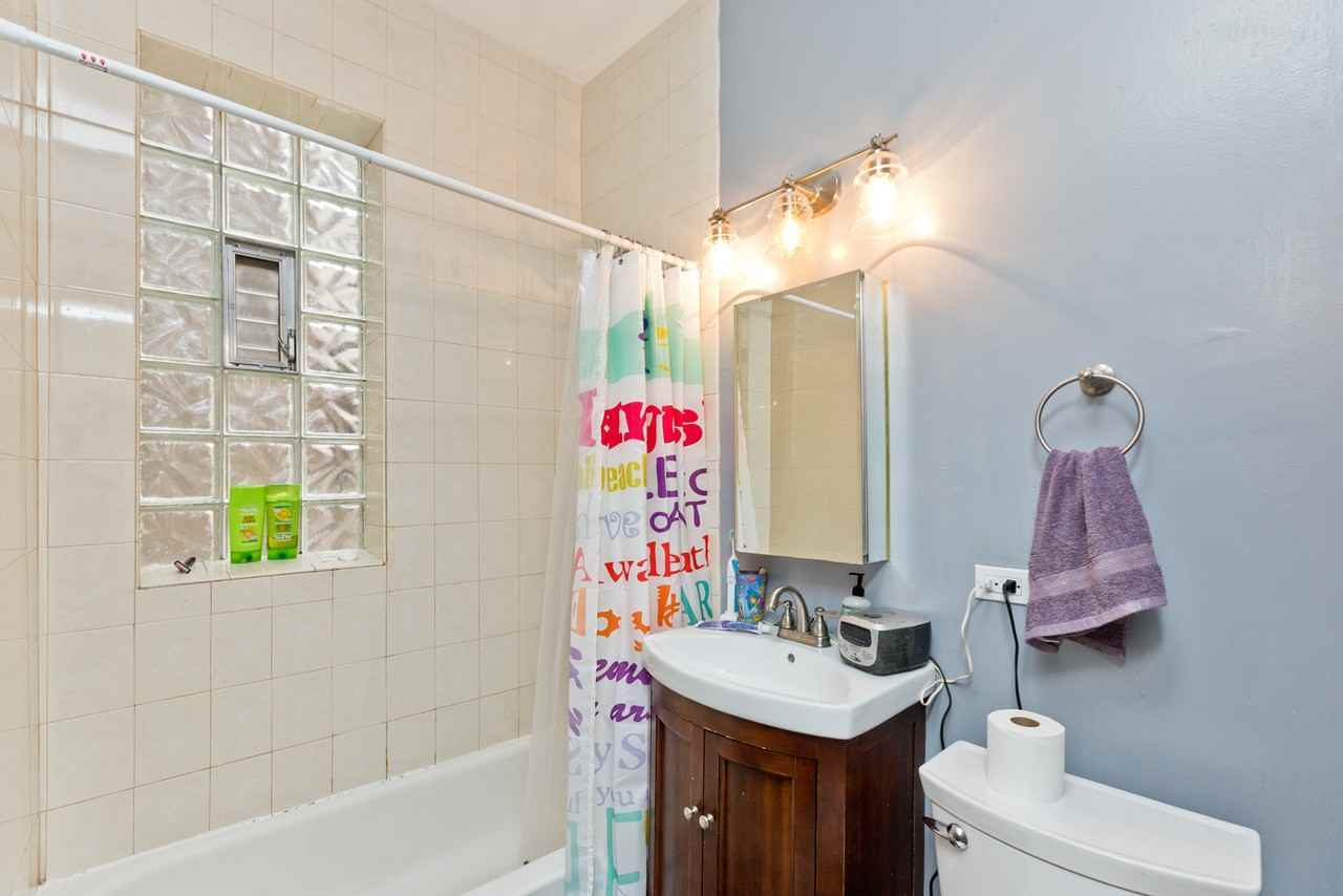 3712 N Racine Ave #1 - Photo 7 of 10