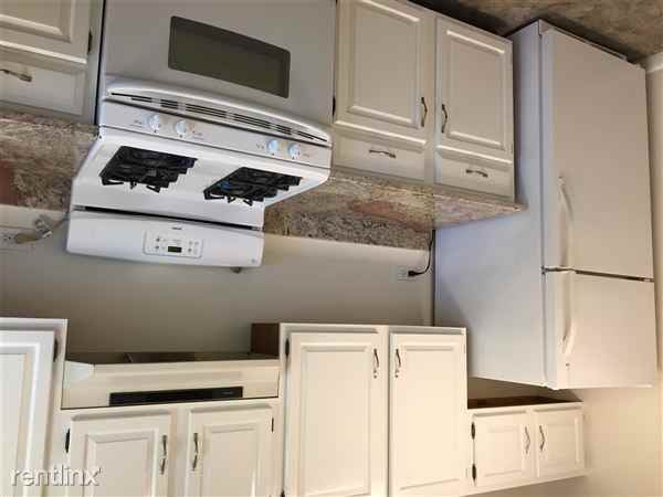 10600 Weymouth St - Photo 2 of 5