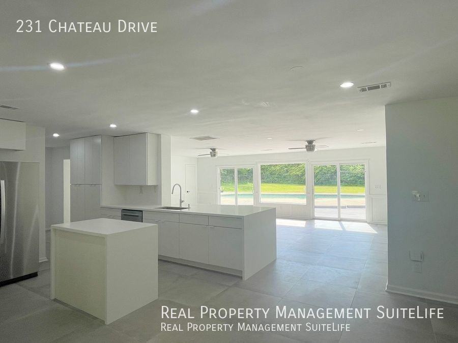 231 Chateau Dr - Photo 3 of 30