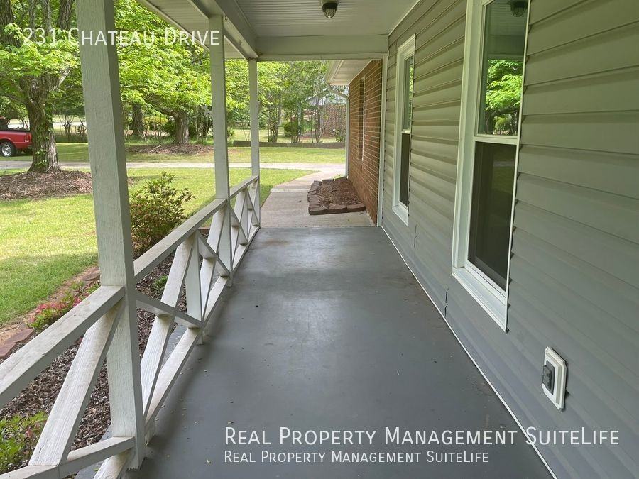 231 Chateau Dr - Photo 6 of 30