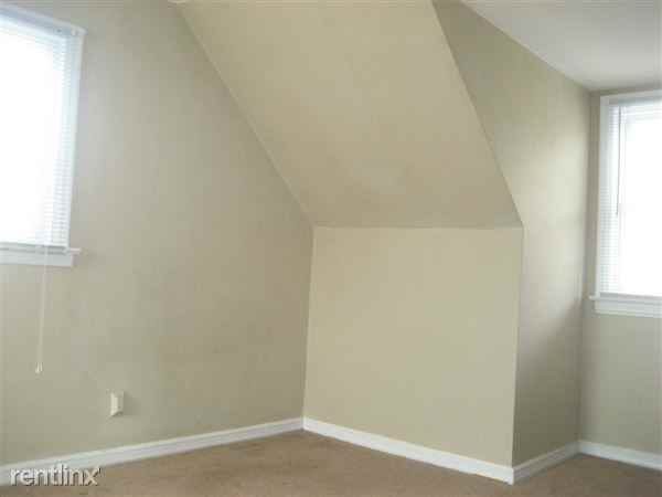 215 Suburban Pkwy - Photo 2 of 7