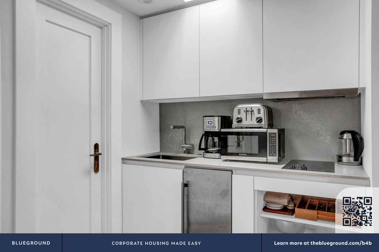 461 Massachusetts Avenue - Photo 6 of 52