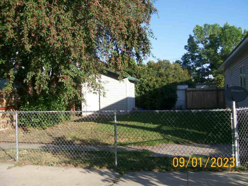 114 W Clark St - Photo 3 of 50