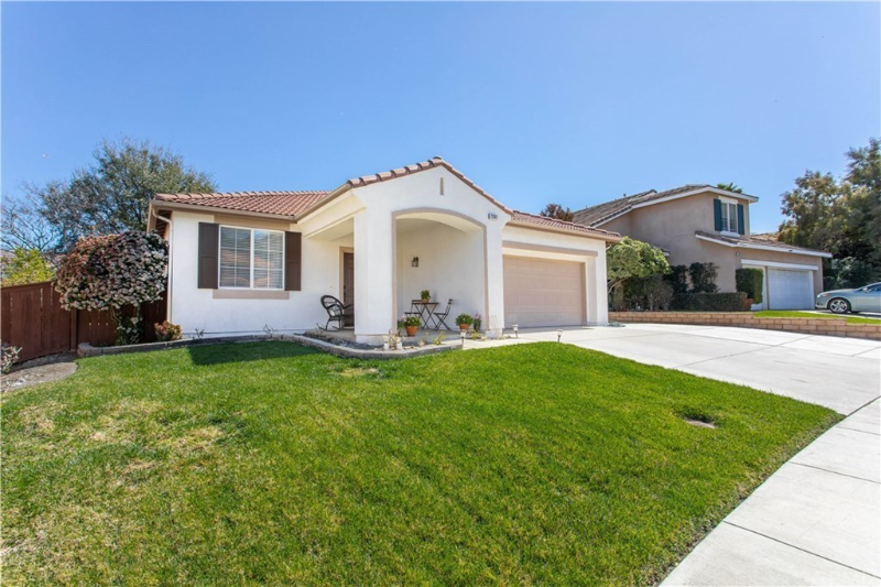 22682 Passionflower Ct - Photo 2 of 10