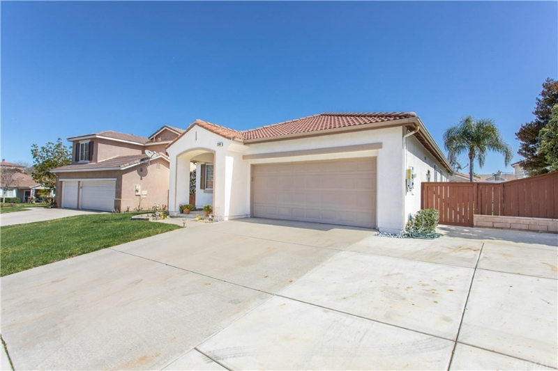 22682 Passionflower Ct - Photo 3 of 10