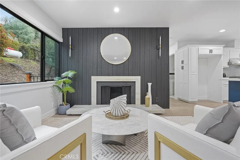 21171 Colina Dr - Photo 3 of 17