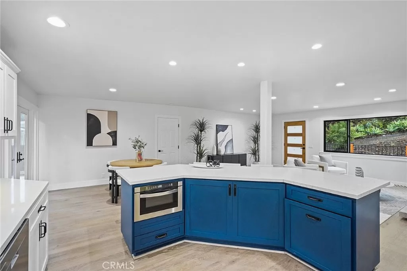 21171 Colina Dr - Photo 7 of 17