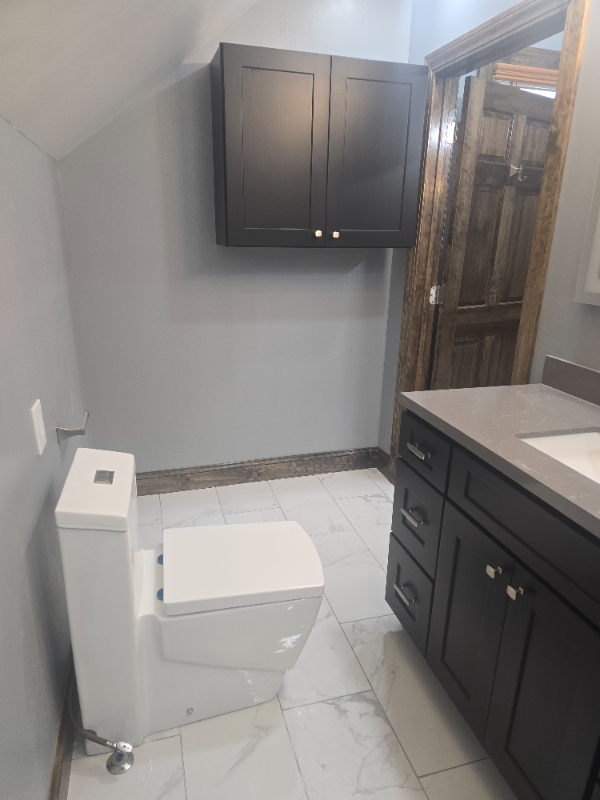 12 W Mosher St Uppr #2 - Photo 3 of 9