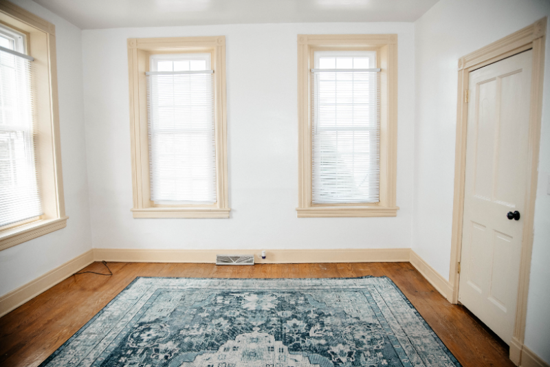 304 Pine St - Photo 3 of 13