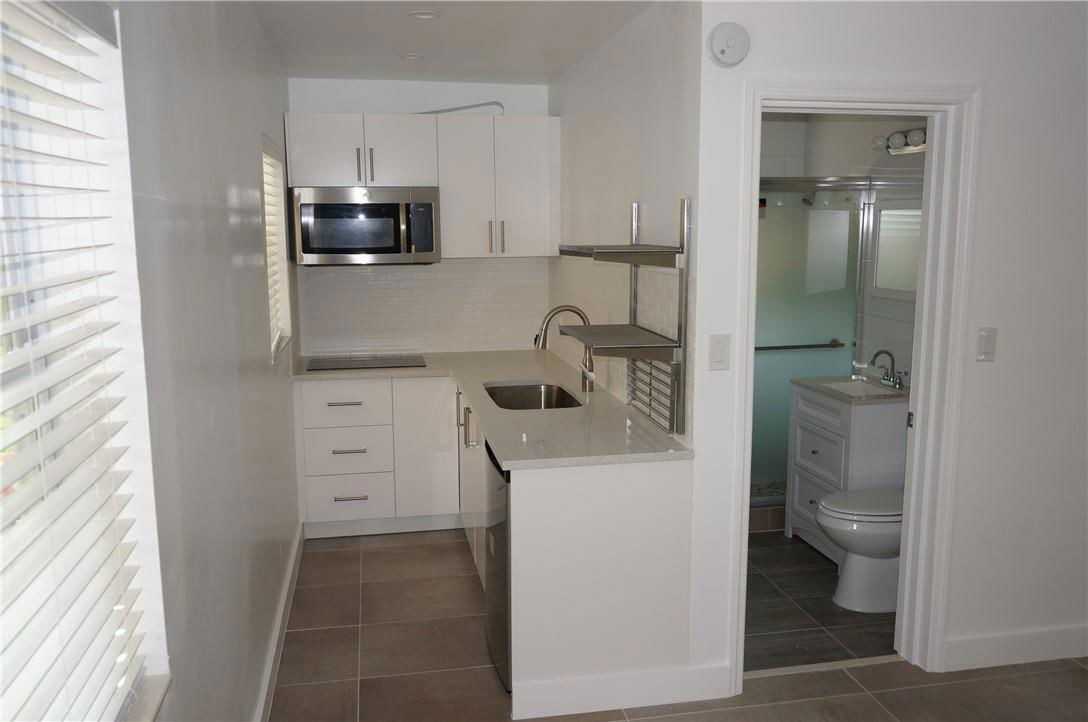 443 Hendricks Isle - Photo 2 of 8