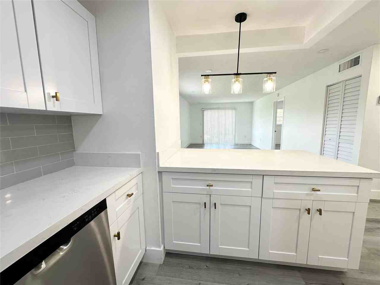 5525 Sw 41st St #211 - Photo 3 of 8
