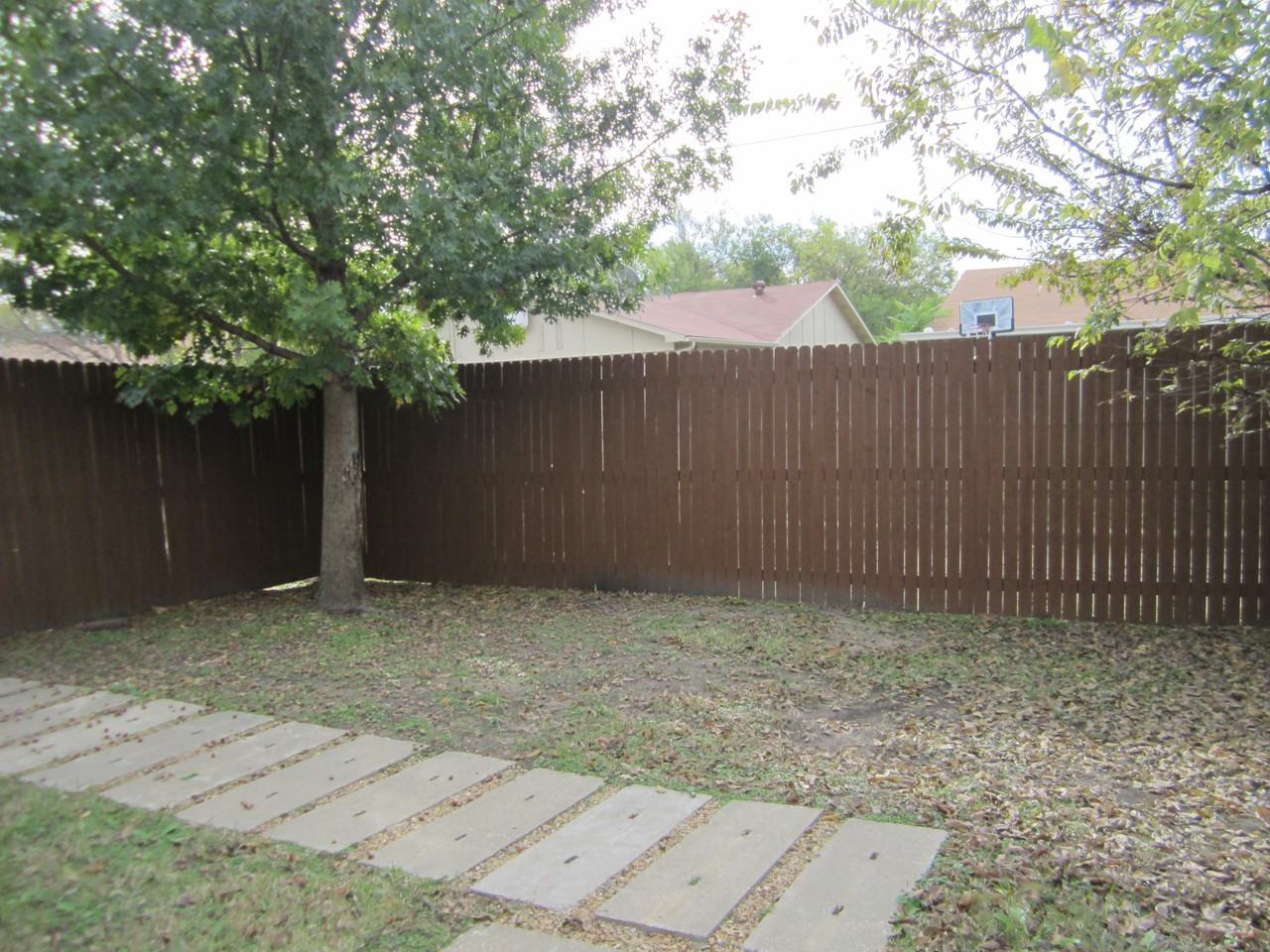 3210 Sara Dr - Photo 2 of 12