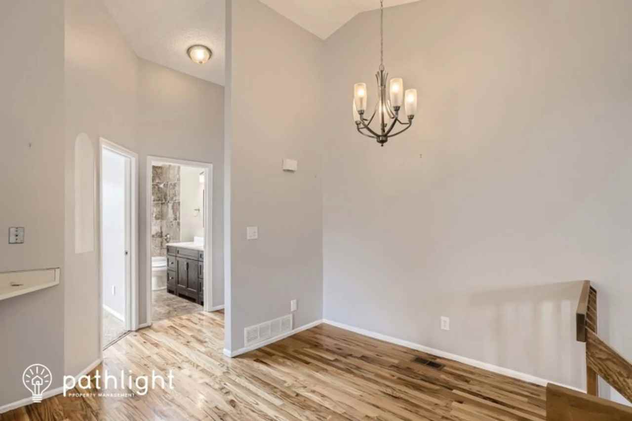 9433 W Elmhurst Pl - Photo 2 of 15