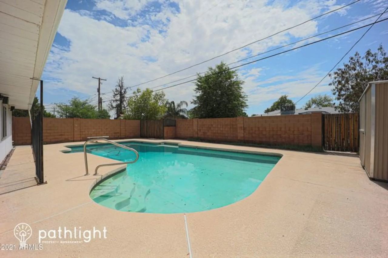 6126 N 31st Ave - Photo 2 of 3