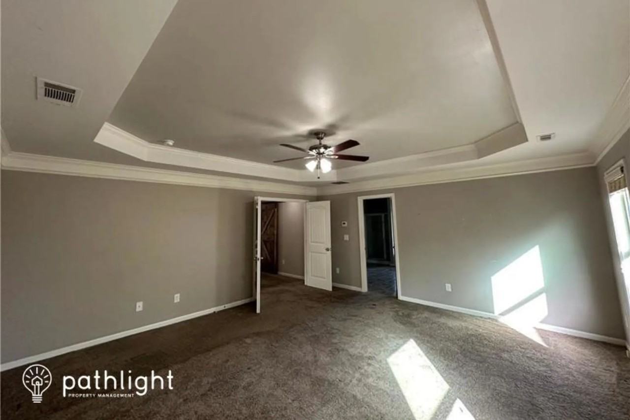 703 Independence Ln - Photo 2 of 6