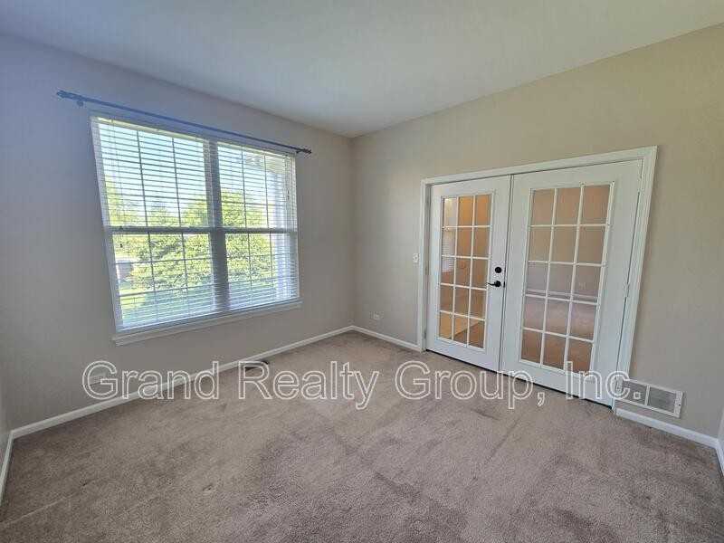 25949 W Brooks Farm Rd - Photo 2 of 22