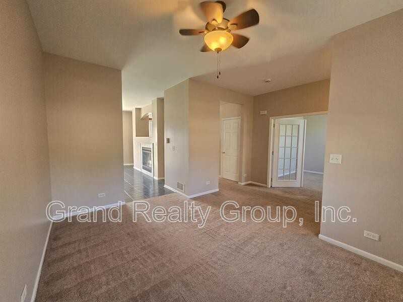 25949 W Brooks Farm Rd - Photo 3 of 22