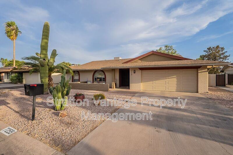 7259 E Edgewood Ave - Photo 3 of 50