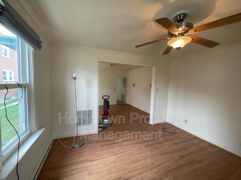 362 E Derry Rd - Photo 3 of 17