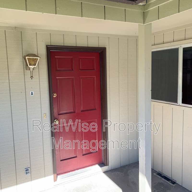 1227 Nw Highland Ave #A - Photo 3 of 34