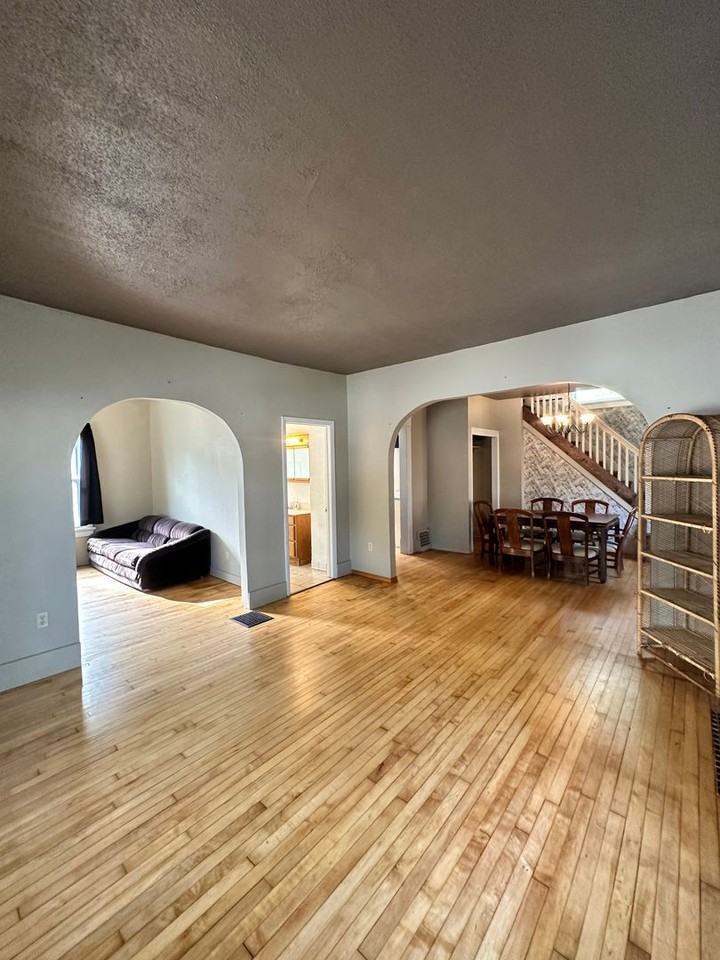 1418 E Mason St - Photo 2 of 28