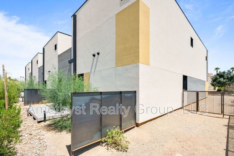 1740 E Ocotillo Rd #4