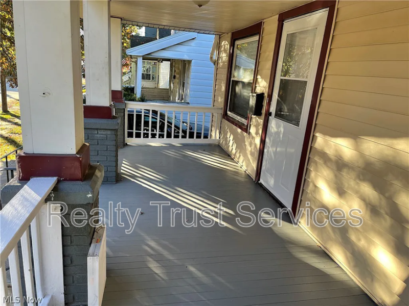 3292 W 125th St - Photo 2 of 20