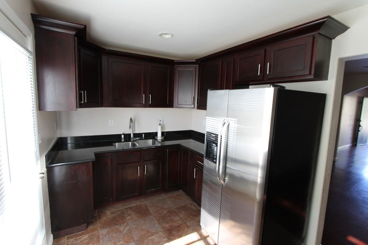 14815 Van Ave - Photo 2 of 30