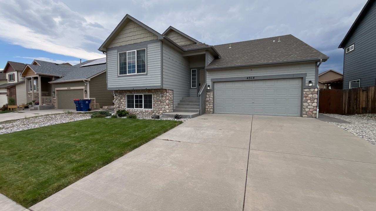 4514 Brylie Way - Photo 2 of 14