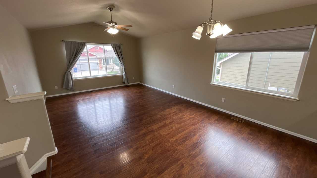 4514 Brylie Way - Photo 3 of 14