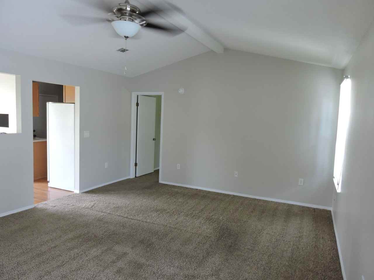 140 Villacrest Dr - Photo 3 of 24